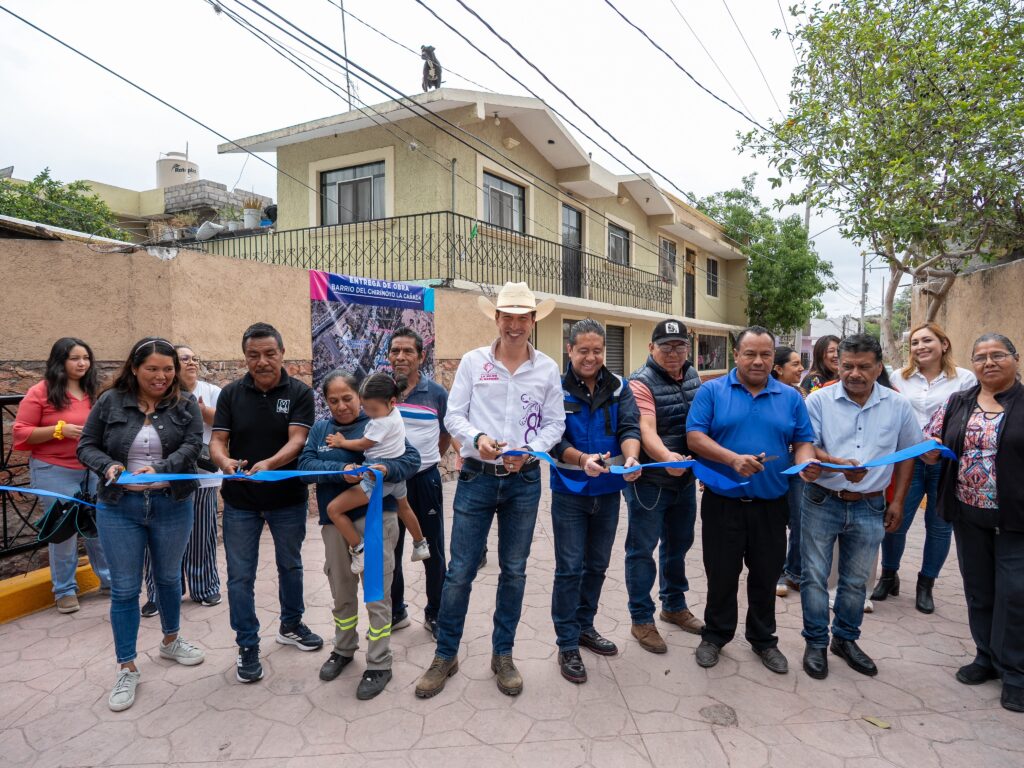 entrega de apoyos en La Cañada